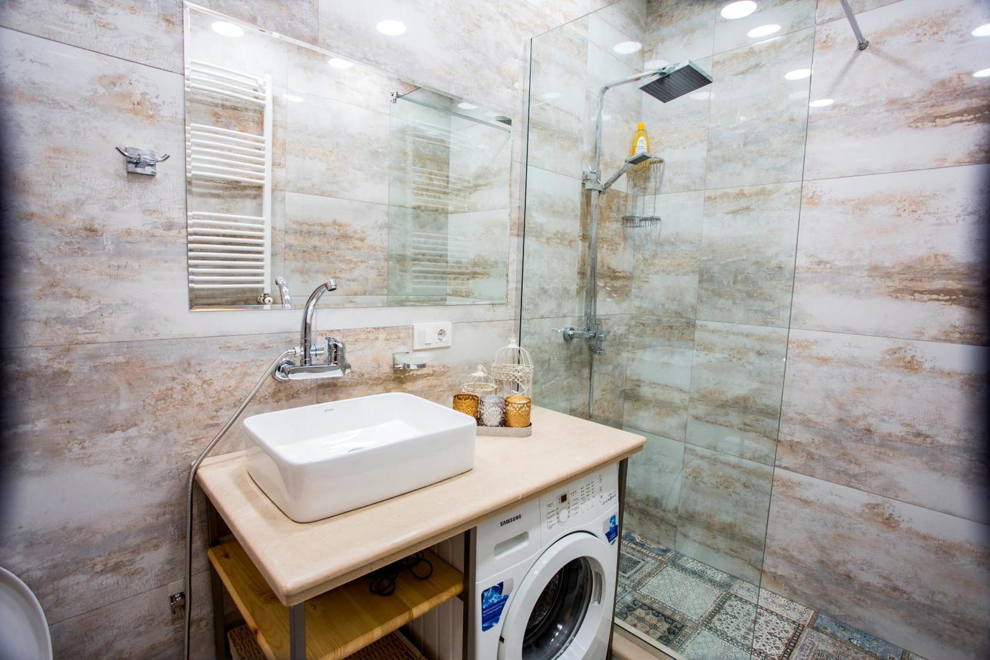 Yellow Apartment In Avlabari Tbilisi Exterior photo